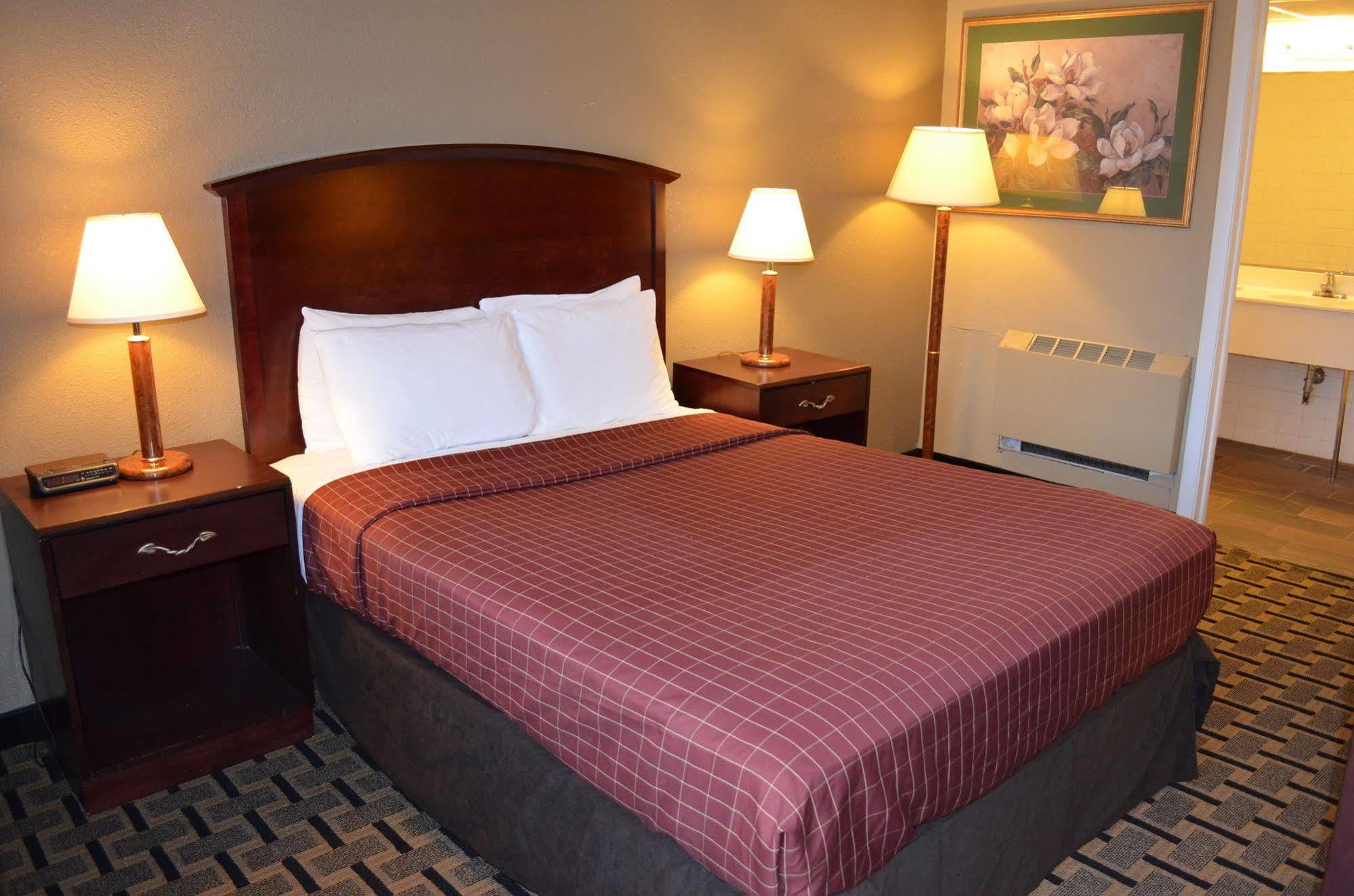 Quality Inn Detroit Downtown Экстерьер фото